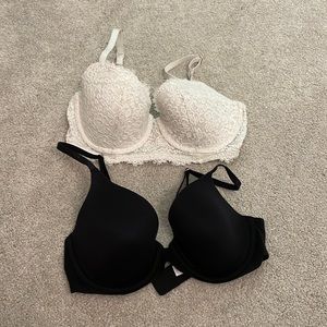 2 pack of American Eagle Bras